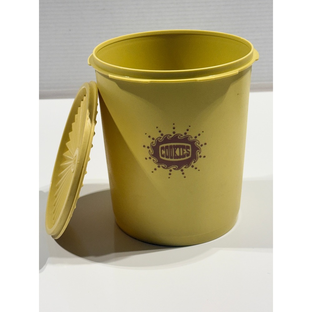 TUPPERWARE Vintage Servalier Cookie Canister 807-3 Harvest Yellow Starburst Lid